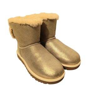 UGG Boots Women's Size 6 Arielle Gold Sparkle Sheepskin Ankle with Fluffy Bow